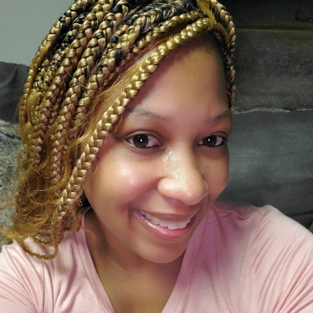 Meet your Posher, Candice